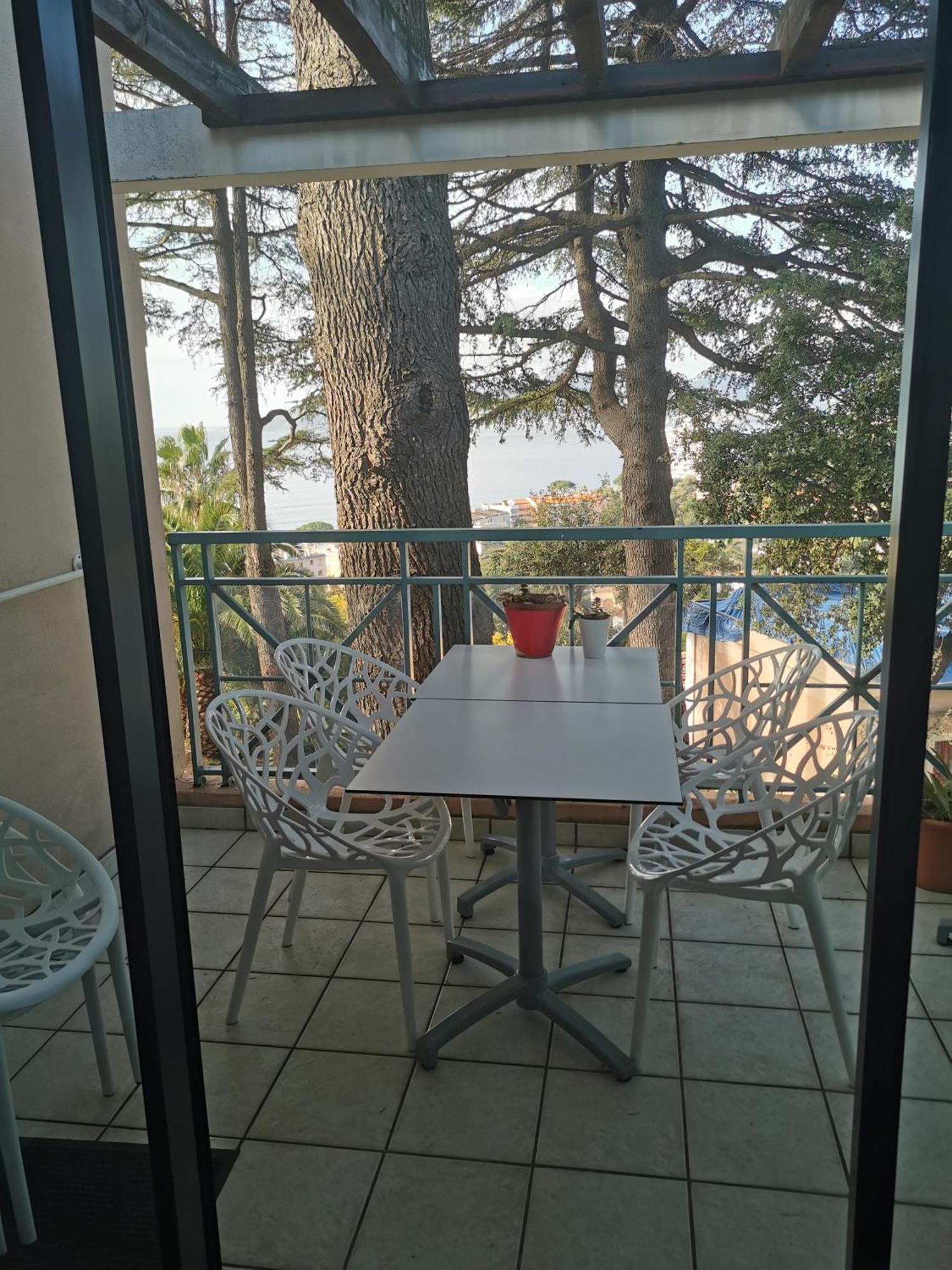 Appartement Renove, Piscine A Debordement, Vue Mer Cannes Exterior photo
